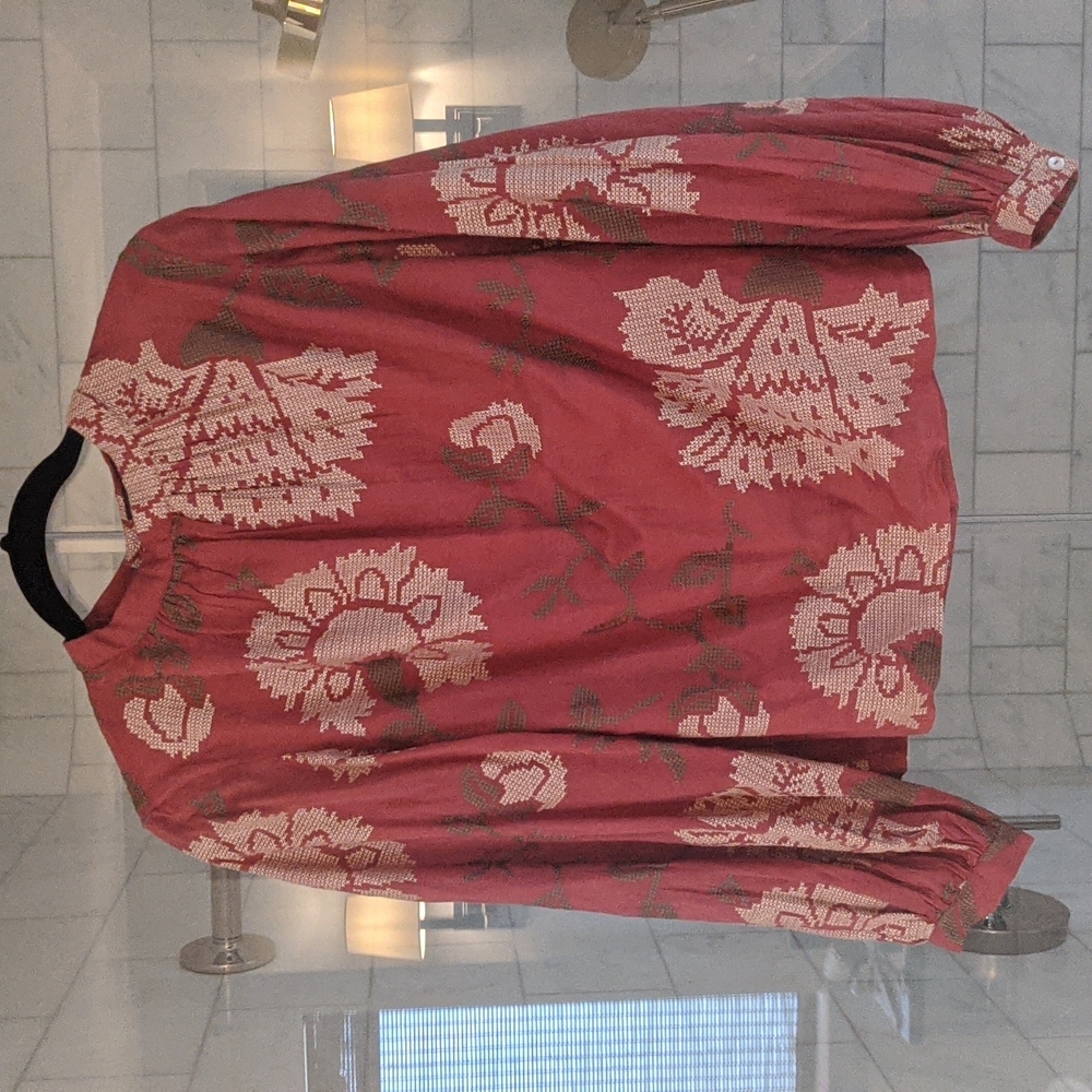 Embroidery long sleeve top